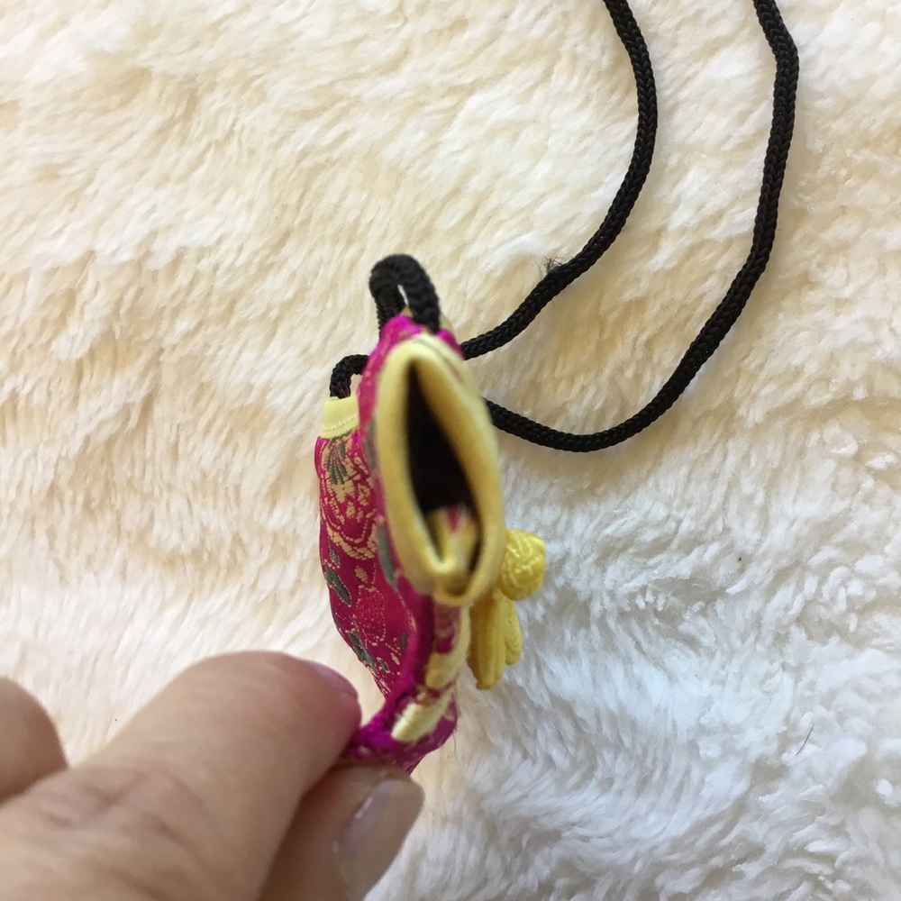 Chinese Qipao Dress Fuchsia /Gold Brocade Crossbody Mini Bag - Picture 12 of 14